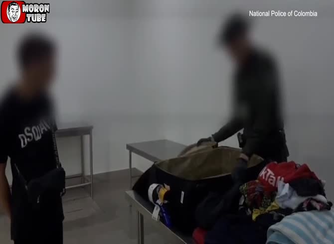 Video :A disastrous moment - In Colombia, he is found in possession of two kilograms of cocaine